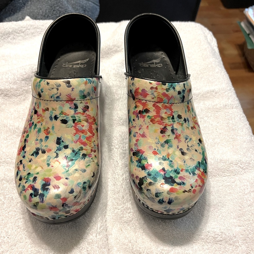 Dansko professional clog art palette